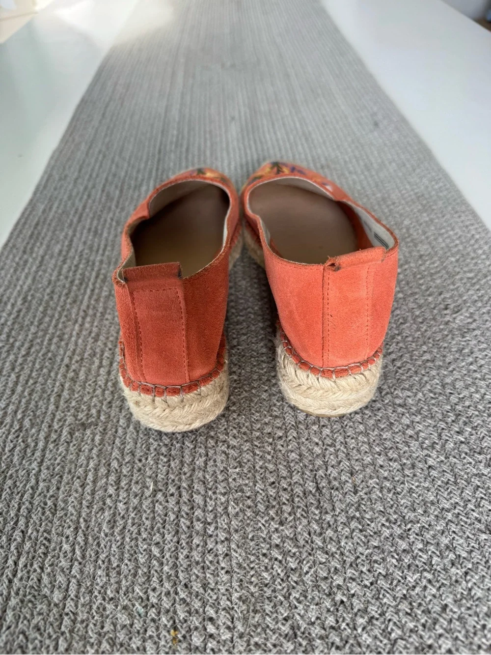 Fabiolas Floral Embroidered Coral Suede Leather Espadrilles Size 38 - Picture 7 of 15